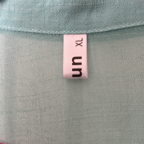 Aqua Women's Button-Down Shirt - Picture 6 of 8